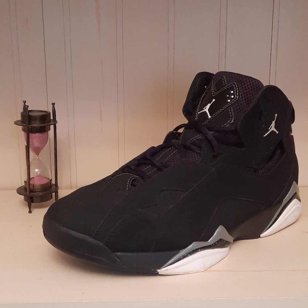 Jordan (True Flight Basketball shoe)